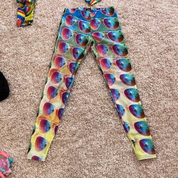 2 Colorful Leggings - Picture 2 of 3